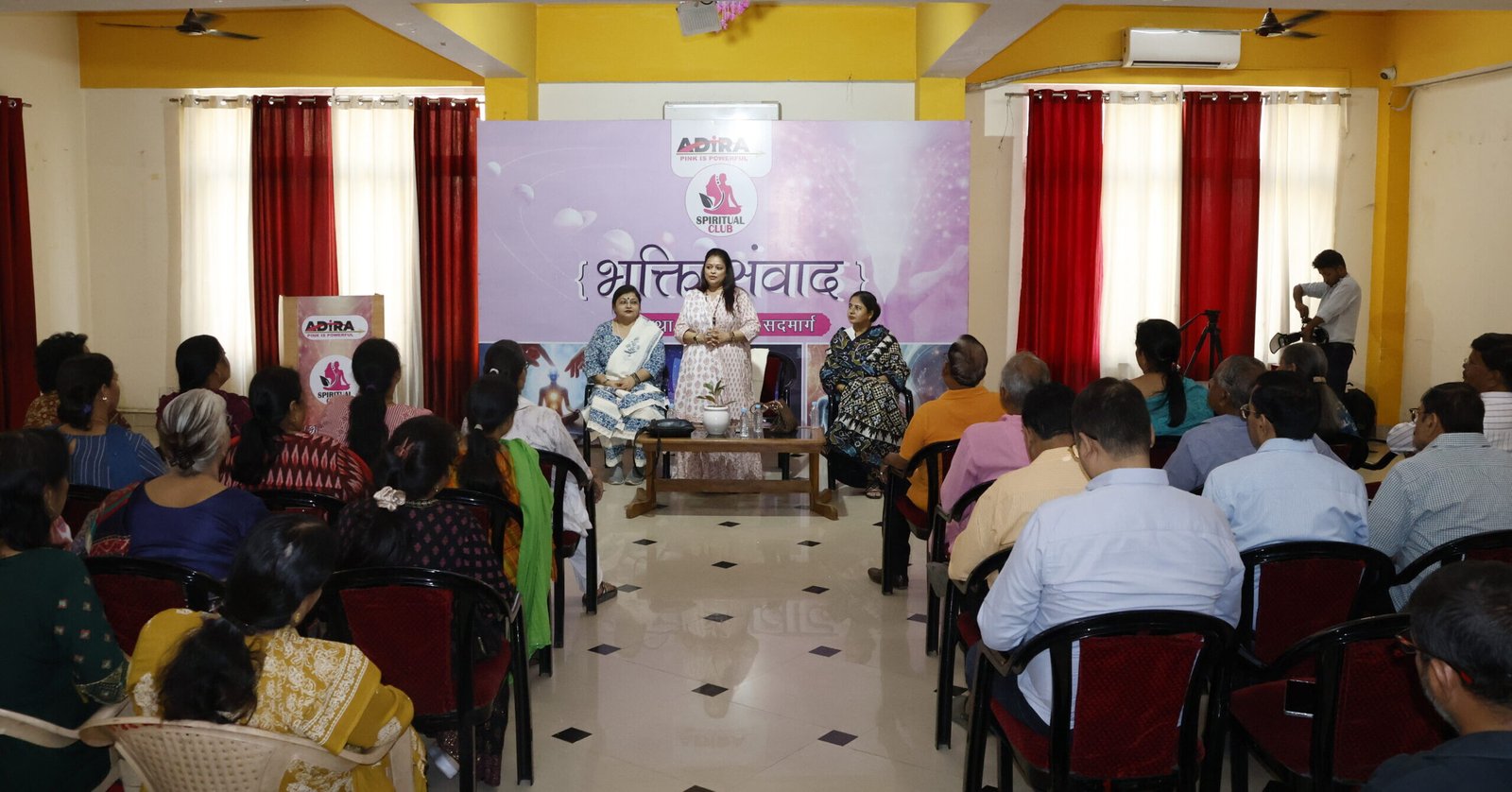 लखनऊ में अदीरा स्पिरिचुअल क्लब का भक्ति संवाद कार्यक्रम, धर्म और आध्यात्म के संतुलन पर जोर