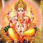 गणाधिप संकष्टी चतुर्थी पर भगवान गणेश की आराधना करते भक्त, कार्तिक माह संकष्टी व्रत पूजा दृश्य