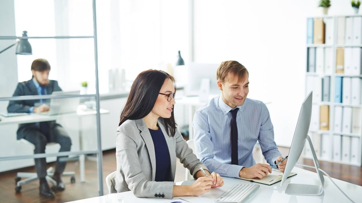 ऑफिस में तुलसी का पौधा लगाने का वास्तु उपाय