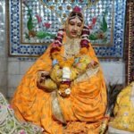 इंदौर यशोदा माता मंदिर में मां यशोदा की गोद में श्रीकृष्ण