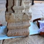 "लेपाक्षी मंदिर का हवा में टंगा अद्भुत खंभा, आंध्रप्रदेश की प्राचीन वास्तुकला और विज्ञान का प्रतीक"