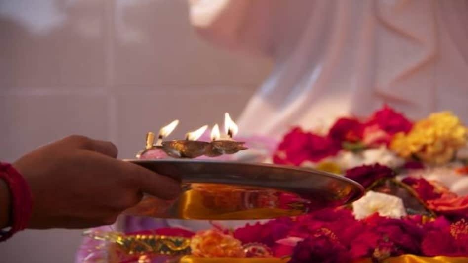 साधना और पूजा में भाव की शुद्धता और समर्पण का महत्व दर्शाता चित्र