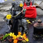 शनिवार के उपाय शनिदेव की पूजा, शनि दोष निवारण और साढ़ेसाती से राहत के उपाय