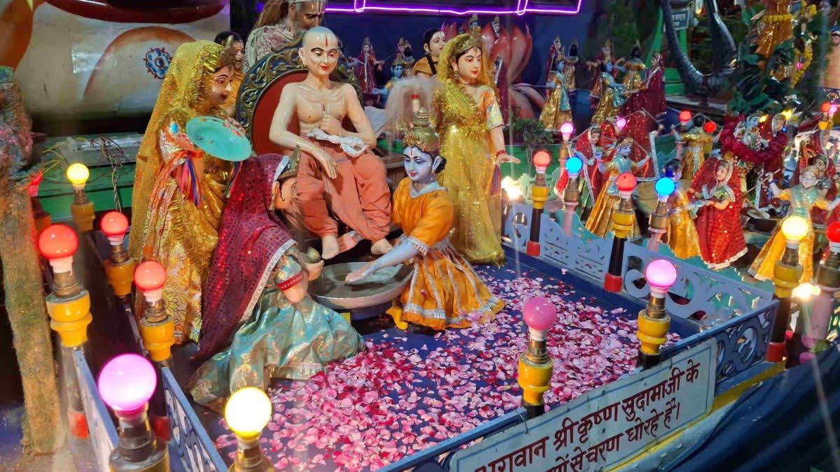नया रंगजी मंदिर में भगवान बैकुंठ की ब्रह्मोत्सव सवारी