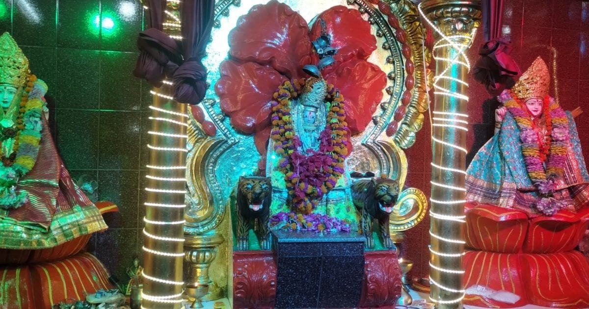 लखनऊ के अलीगंज स्थित प्राचीन विंध्याचल मंदिर में विराजमान मां विंध्यवासिनी का पवित्र दरबार