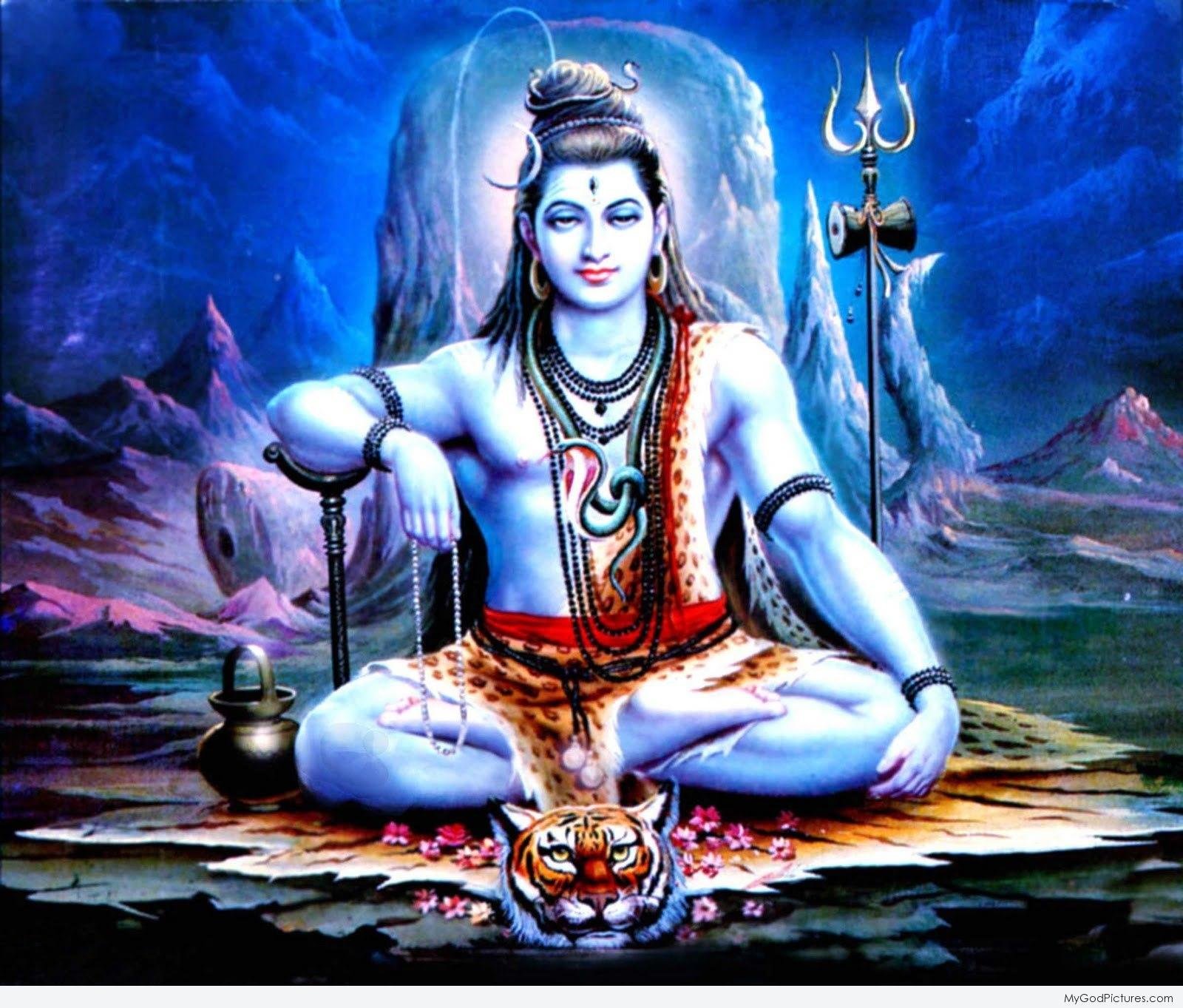 सोम प्रदोष व्रत और रवि योग के दिन भगवान शिव की पूजा करते हुए भक्त