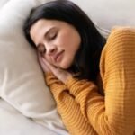 सोते समय सिर किस दिशा में होना चाहिए – वास्तु शास्त्र के अनुसार सही दिशा