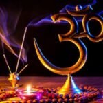 ॐ नमः शिवाय मंत्र का जाप करते हुए भगवान शिव की ध्यानमग्न प्रतिमा