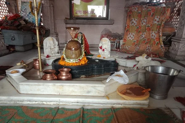 रोजगारेश्वर महादेव मंदिर जयपुर जहां भगवान शिव से रोजगार और व्यापार सफलता की प्रार्थना की जाती है