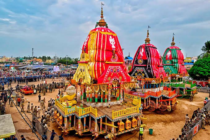 भगवान जगन्नाथ, भगवान बलभद्र और मां सुभद्रा की बाहुड़ा यात्रा के दिव्य दर्शन, पुरी ओडिशा