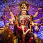 महानवमी पर मां सिद्धिदात्री की पूजा करते हुए भक्त